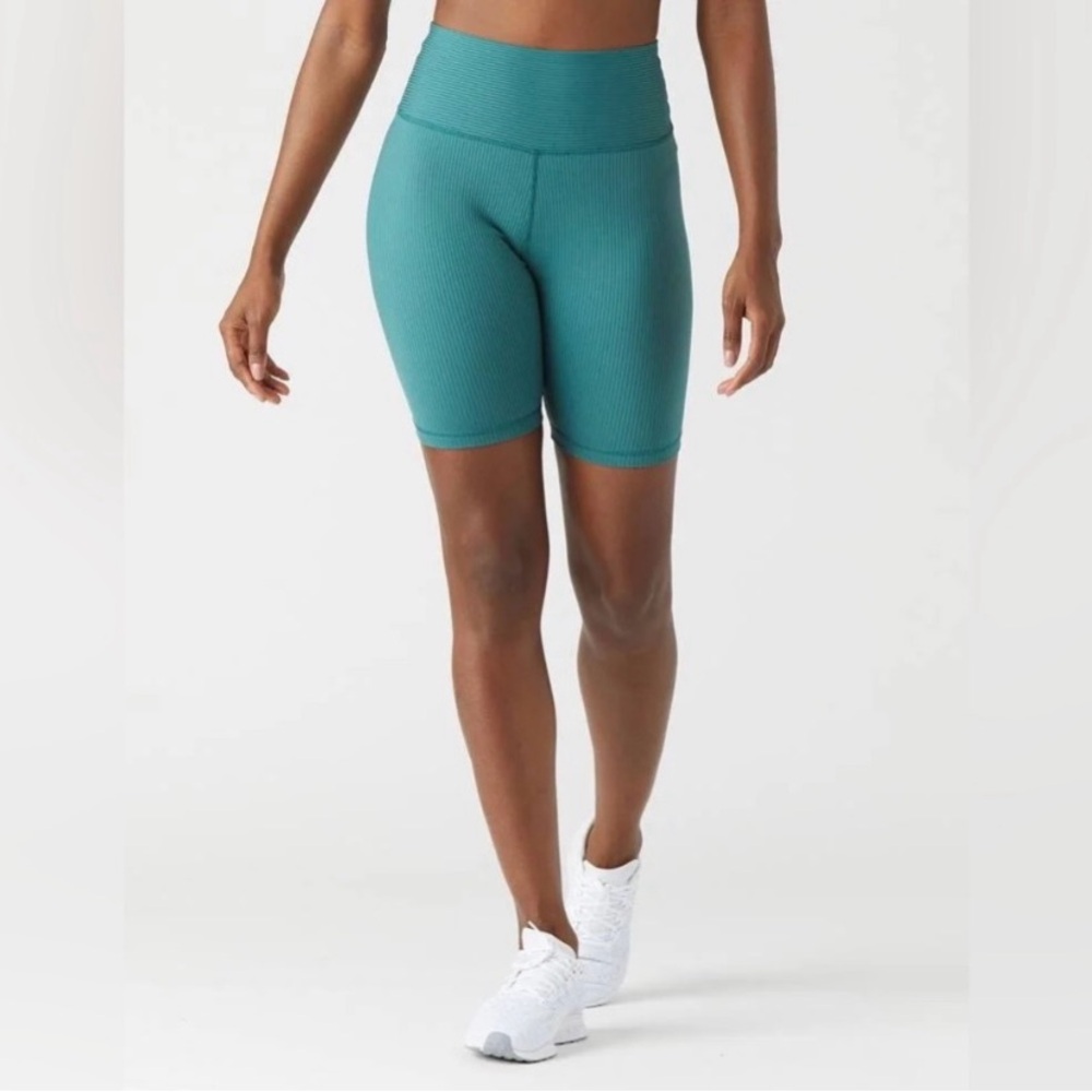 NWT Glyder high power bike short